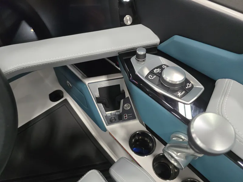 Slide: The Image of Mastercraft XSTAR 2025 - 98