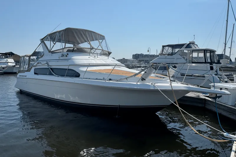 Slide: The Image of Carver Yachts 380 SANTEGO 1999 - 1