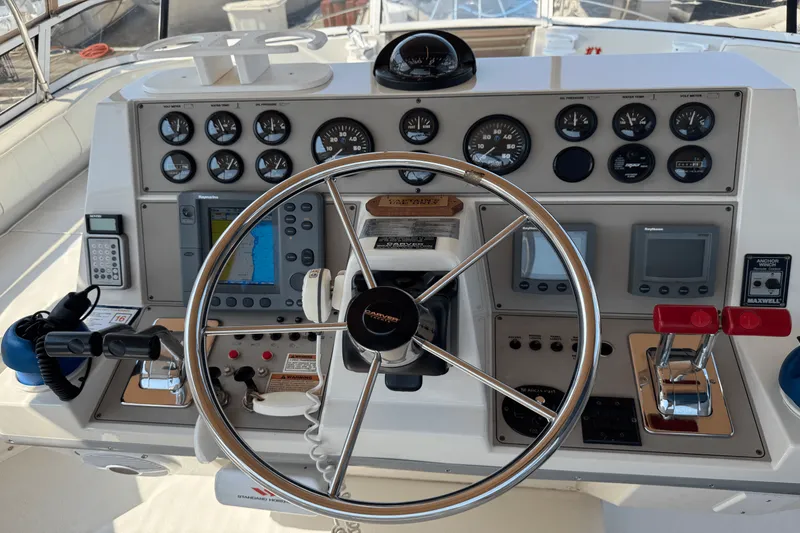 Slide: The Image of Carver Yachts 380 SANTEGO 1999 - 13