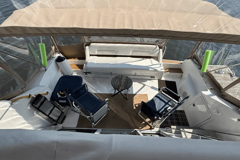 Slide: The Image of Carver Yachts 380 SANTEGO 1999 - 17