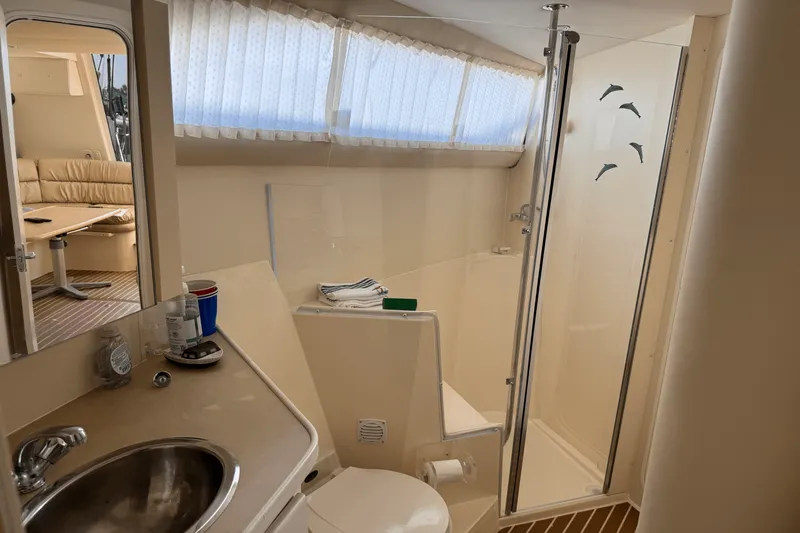 Slide: The Image of Carver Yachts 380 SANTEGO 1999 - 30