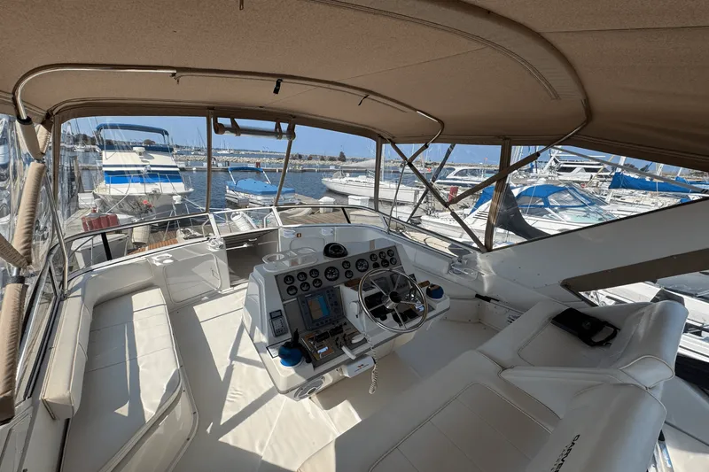 Slide: The Image of Carver Yachts 380 SANTEGO 1999 - 6