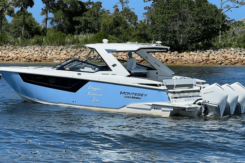 Slide: The Image of Monterey 385 SUPER SPORT 2022 - 10