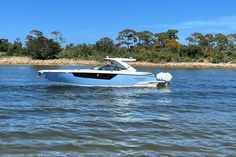 Slide: The Image of Monterey 385 SUPER SPORT 2022 - 13