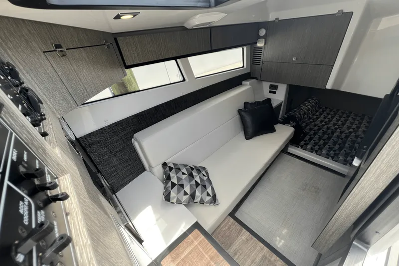 Slide: The Image of Monterey 385 SUPER SPORT 2022 - 15