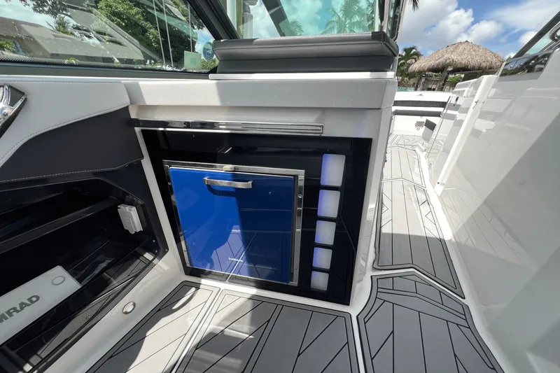 Slide: The Image of Monterey 385 SUPER SPORT 2022 - 55