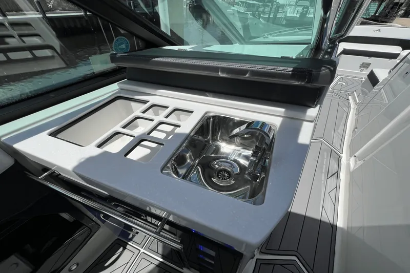 Slide: The Image of Monterey 385 SUPER SPORT 2022 - 56