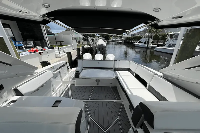 Slide: The Image of Monterey 385 SUPER SPORT 2022 - 66