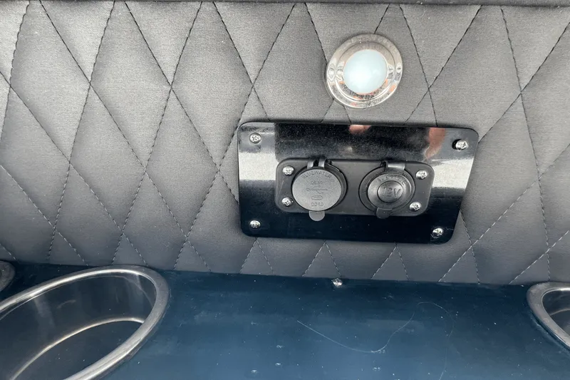 Slide: The Image of Monterey 385 SUPER SPORT 2022 - 70