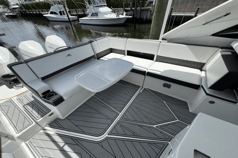 Slide: The Image of Monterey 385 SUPER SPORT 2022 - 73