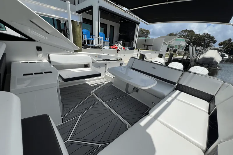 Slide: The Image of Monterey 385 SUPER SPORT 2022 - 75