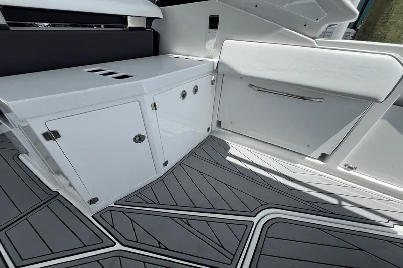 Slide: The Image of Monterey 385 SUPER SPORT 2022 - 84