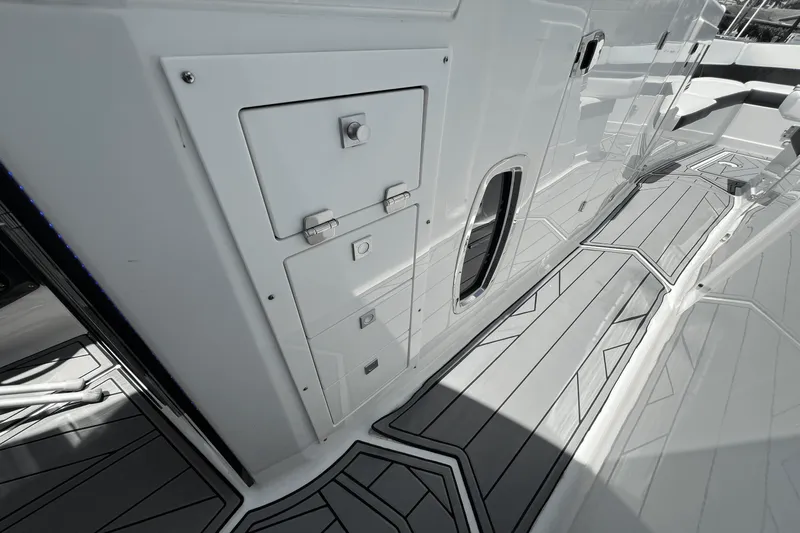 Slide: The Image of Monterey 385 SUPER SPORT 2022 - 86