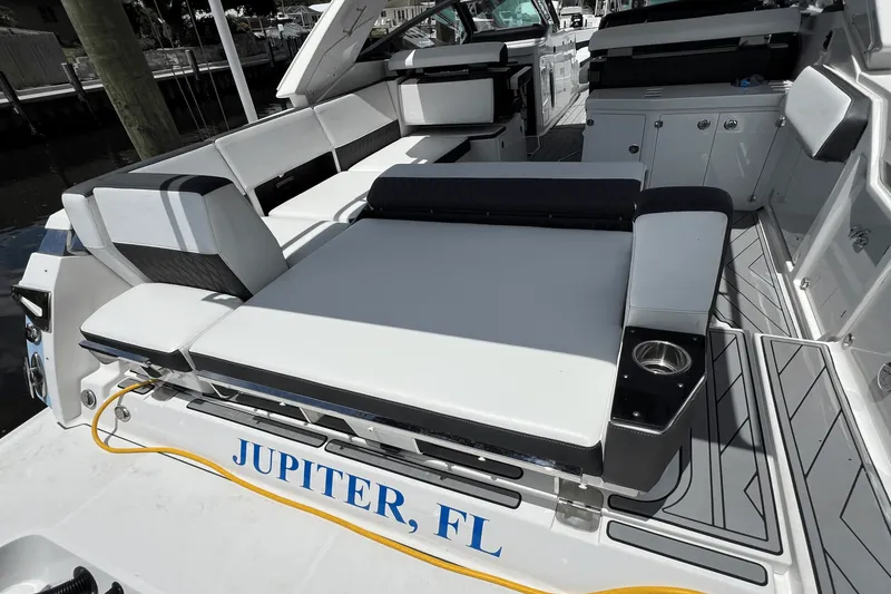 Slide: The Image of Monterey 385 SUPER SPORT 2022 - 89