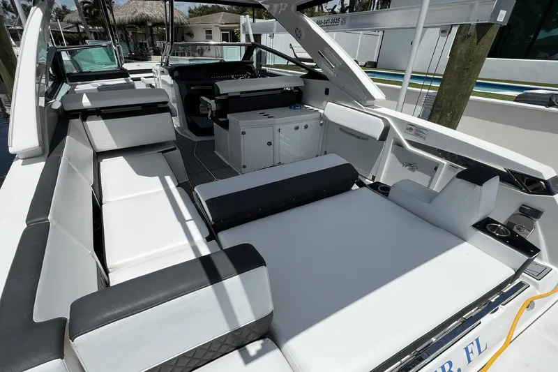 Slide: The Image of Monterey 385 SUPER SPORT 2022 - 90