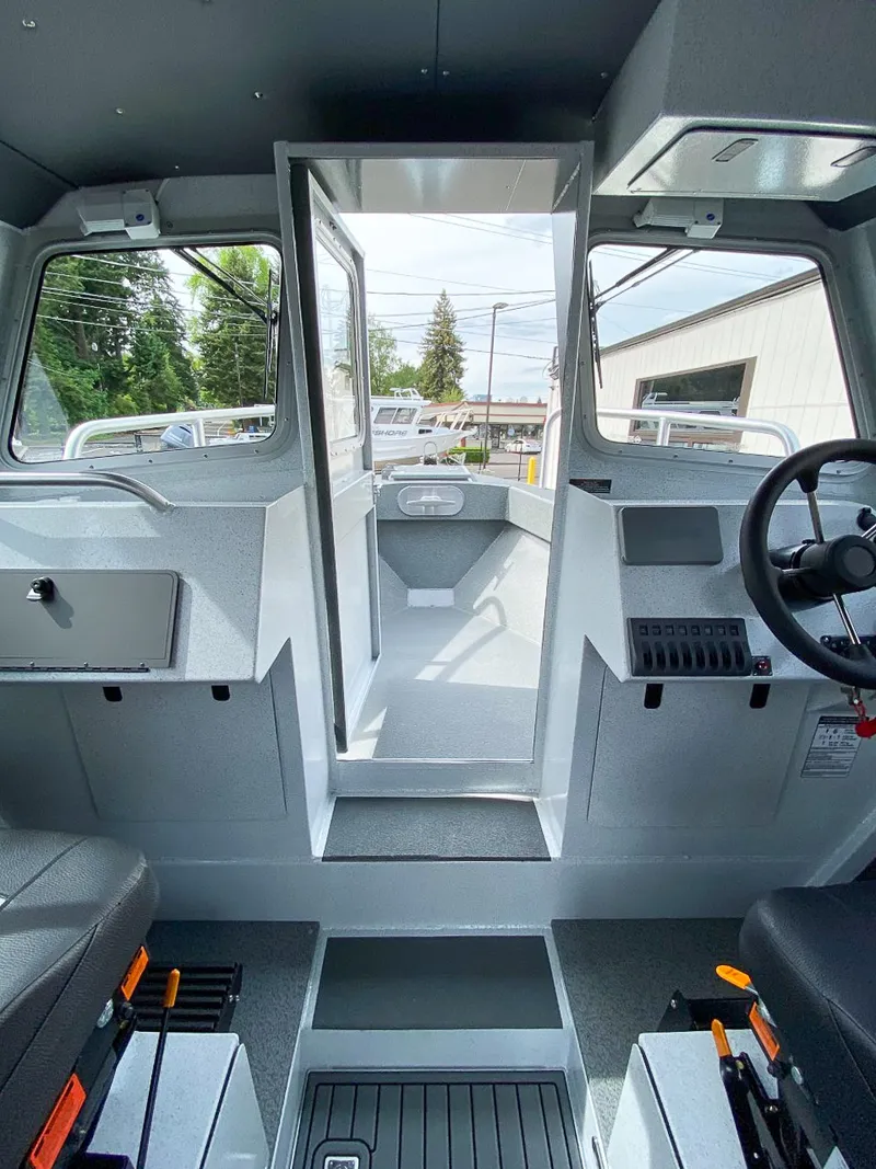 Slide: The Image of North River 2500S WT 2026 - 11