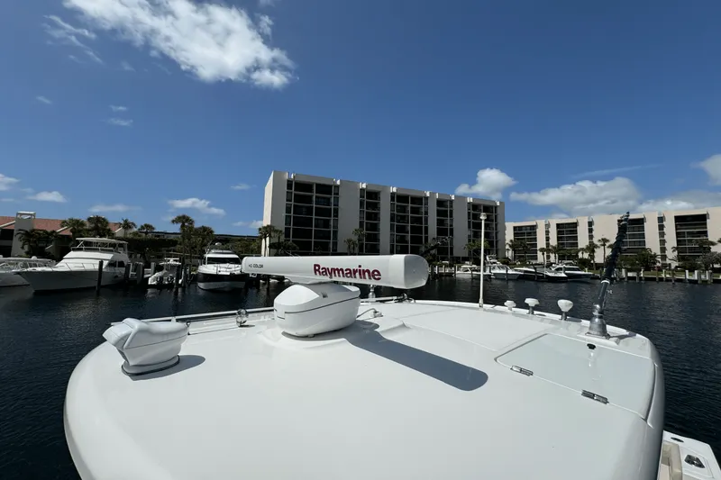 Slide: The Image of Boston Whaler 330 OUTRAGE 2016 - 39