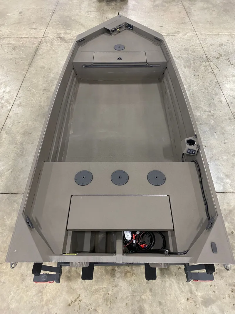 Slide: The Image of Alweld 1656VV MARSH TILLER 2026 - 8