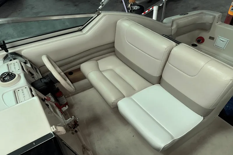 Slide: The Image of Crownline Boats 250 CR 1995 - 3