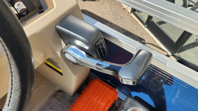 Slide: The Image of Tahoe 228 SPORT 2020 - 15