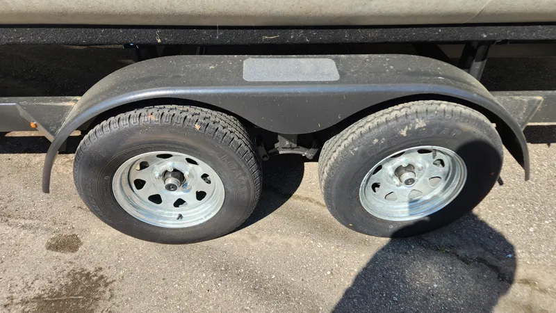 Slide: The Image of Tahoe 228 SPORT 2020 - 10