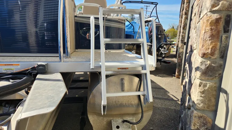 Slide: The Image of Tahoe 228 SPORT 2020 - 4