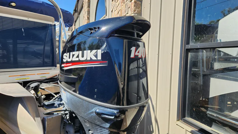 Slide: The Image of Tahoe 228 SPORT 2020 - 9