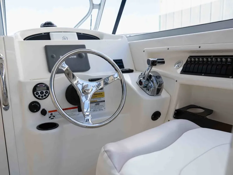Slide: The Image of Boston Whaler 255 CONQUEST 2008 - 16