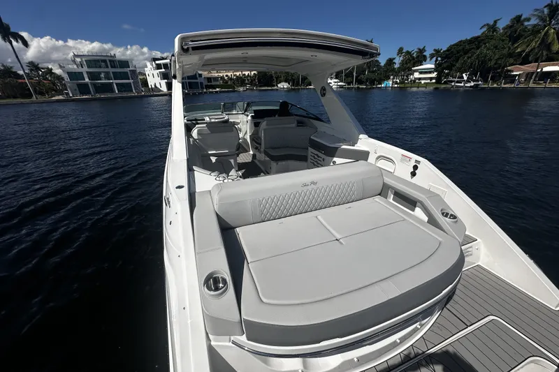 Slide: The Image of Sea Ray SLX 310 Outboard 2026 - 19