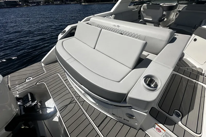 Slide: The Image of Sea Ray SLX 310 Outboard 2026 - 21