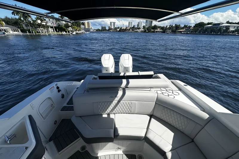 Slide: The Image of Sea Ray SLX 310 Outboard 2026 - 23