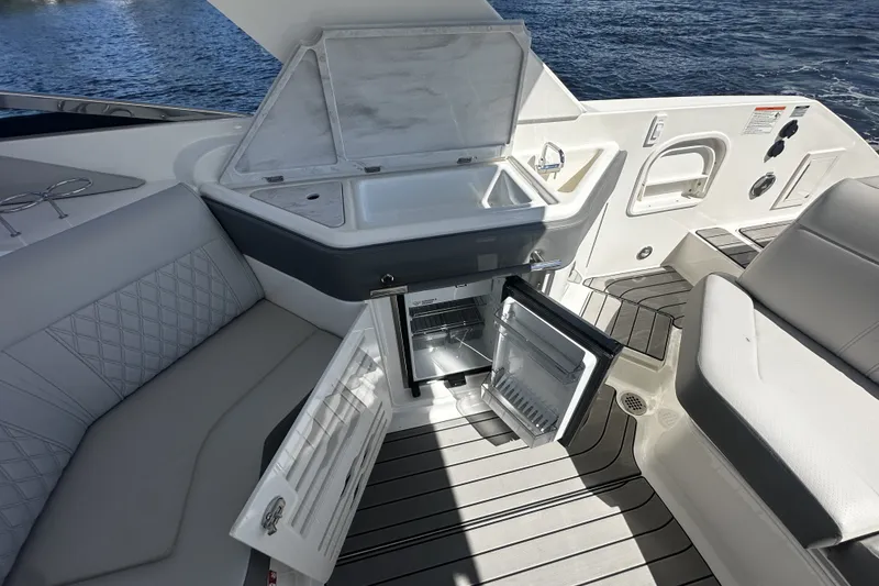 Slide: The Image of Sea Ray SLX 310 Outboard 2026 - 26