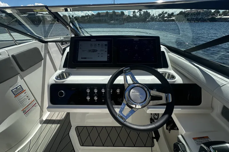 Slide: The Image of Sea Ray SLX 310 Outboard 2026 - 33