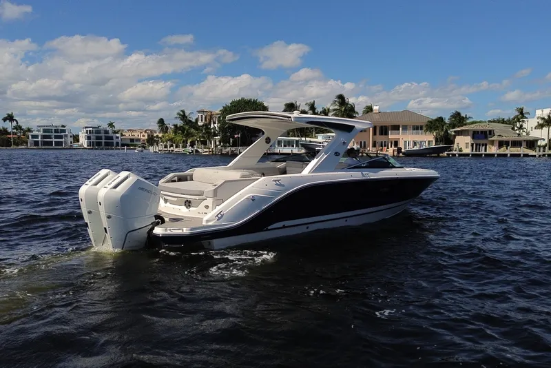 Slide: The Image of Sea Ray SLX 310 Outboard 2026 - 9