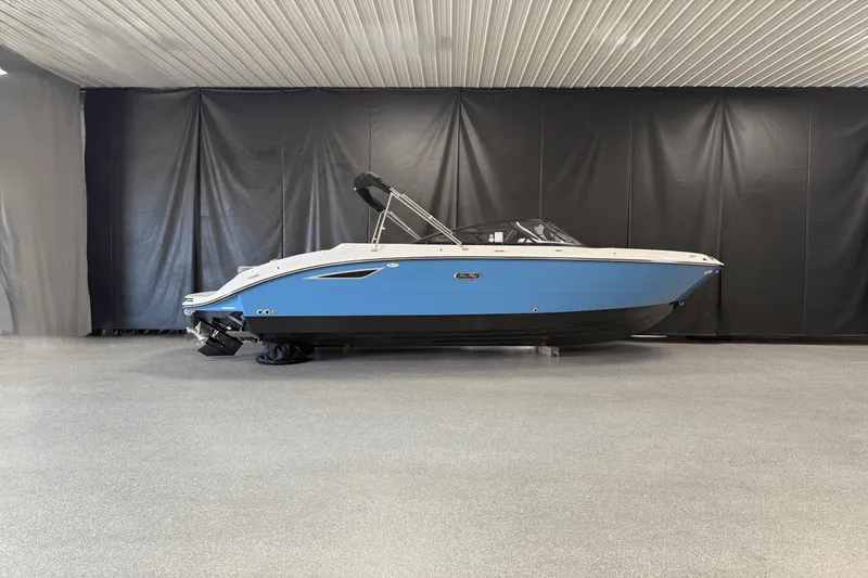 The Image of Sea Ray 250 SDX 2025 - 0