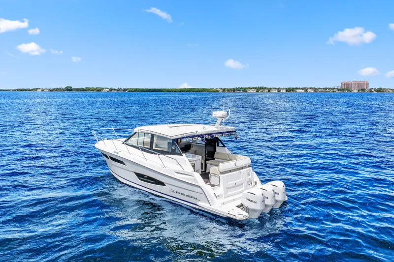 The Image of Regal 38 XO 2021 - 3