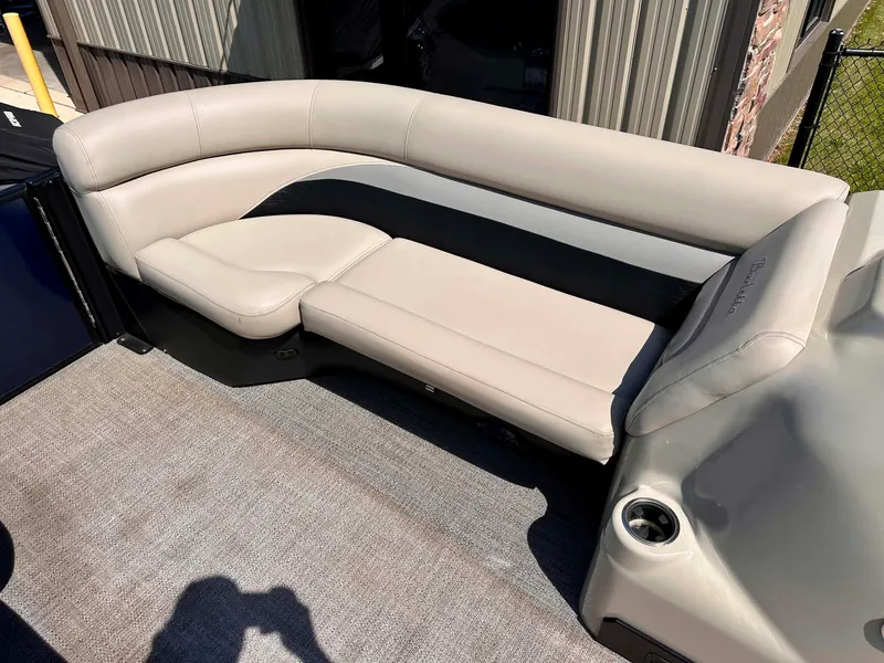 Slide: The Image of Barletta CABRIO 22UC 2020 - 28