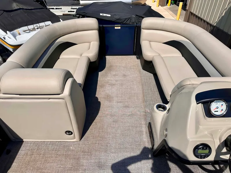 Slide: The Image of Barletta CABRIO 22UC 2020 - 30