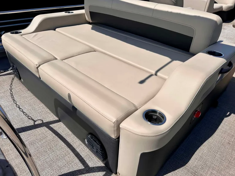 Slide: The Image of Barletta CABRIO 22UC 2020 - 22