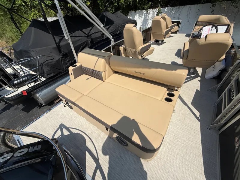 Slide: The Image of Harris 250 SL 2022 - 10