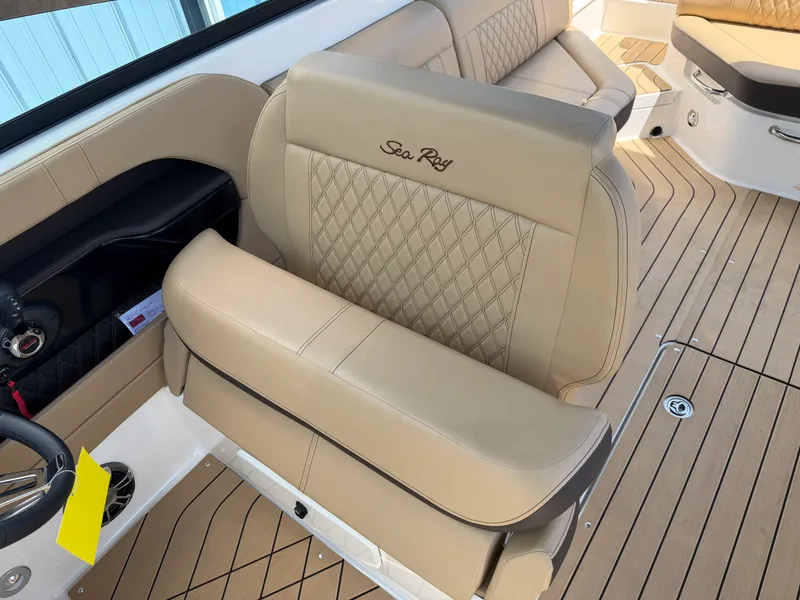 Slide: The Image of Sea Ray 280 SLX 2022 - 14