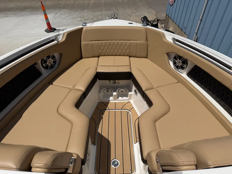 Slide: The Image of Sea Ray 280 SLX 2022 - 5