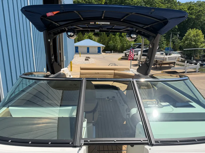 Slide: The Image of Sea Ray 280 SLX 2022 - 7