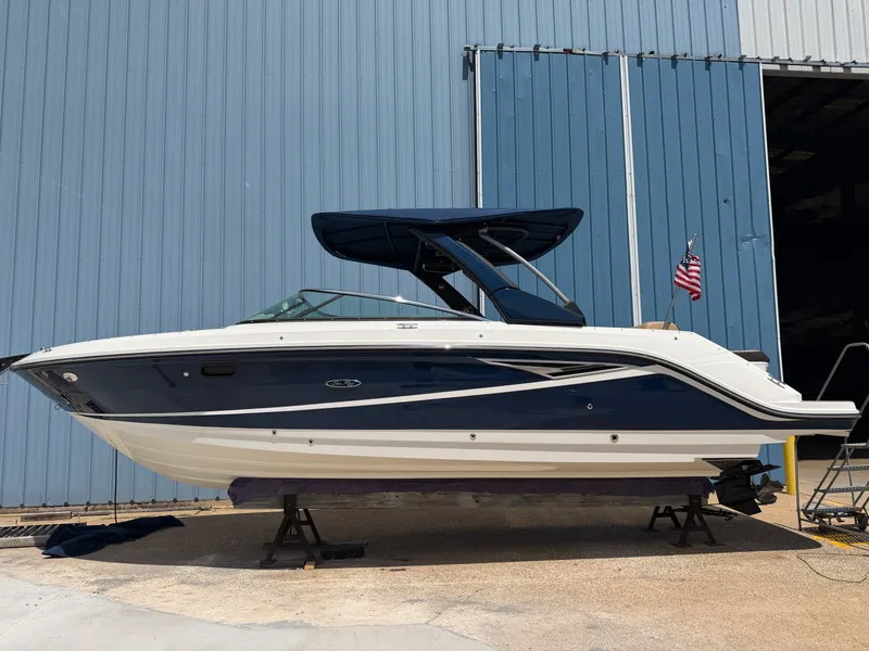 Slide: The Image of Sea Ray 280 SLX 2022 - 23