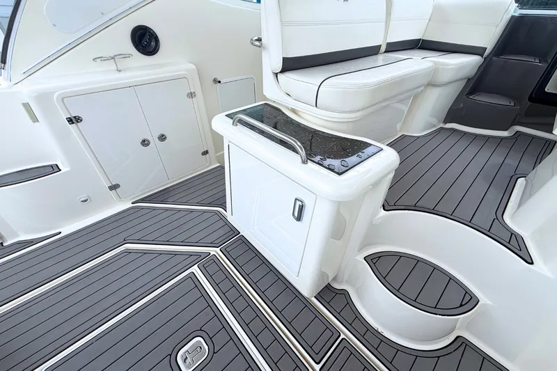 Slide: The Image of Cruisers 420 EXPRESS 2007 - 8