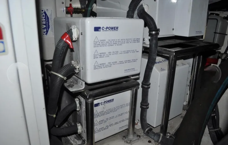 Slide: The Image of Tiara 5200 SOVRAN 2005 - 54