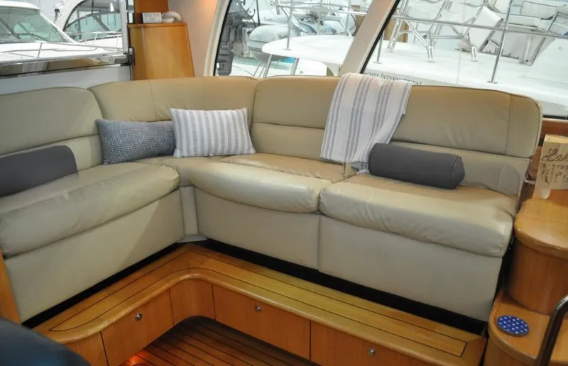 Slide: The Image of Tiara 5200 SOVRAN 2005 - 12
