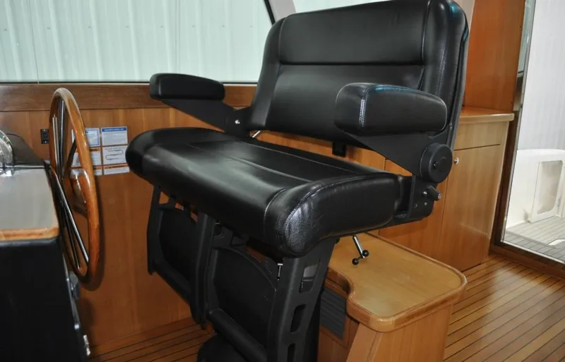 Slide: The Image of Tiara 5200 SOVRAN 2005 - 10