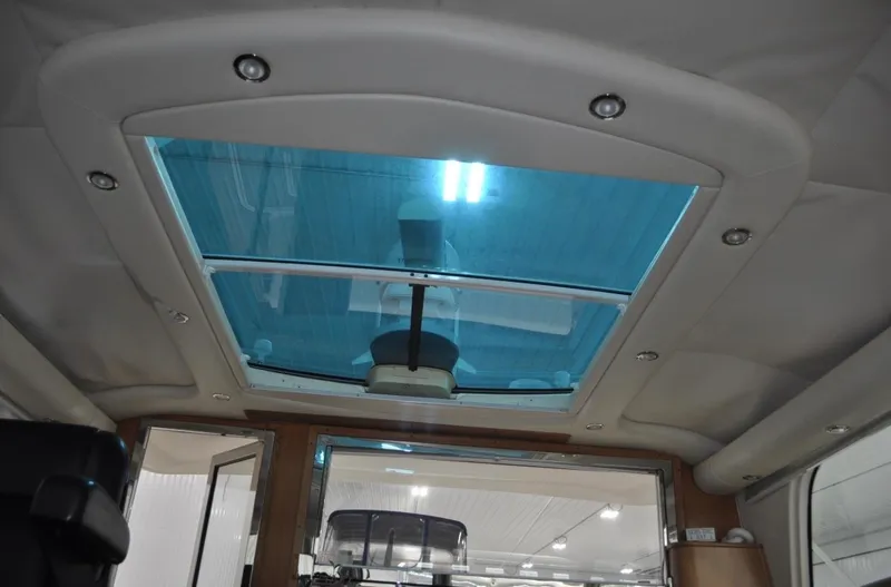 Slide: The Image of Tiara 5200 SOVRAN 2005 - 16