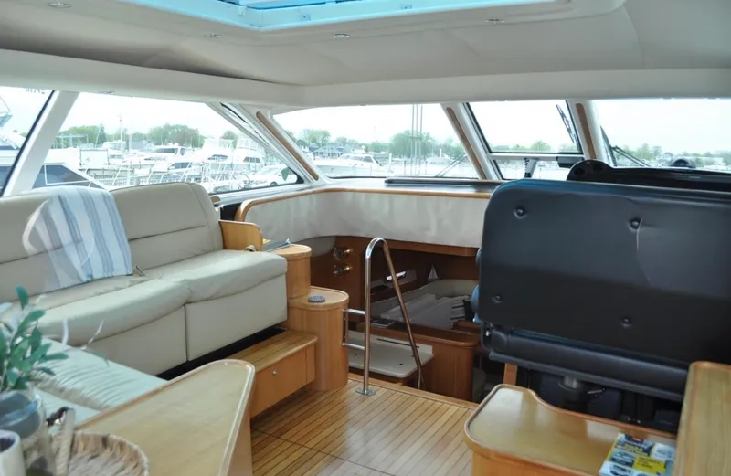 Slide: The Image of Tiara 5200 SOVRAN 2005 - 8